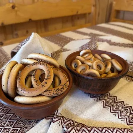 White House * Yablunytsya